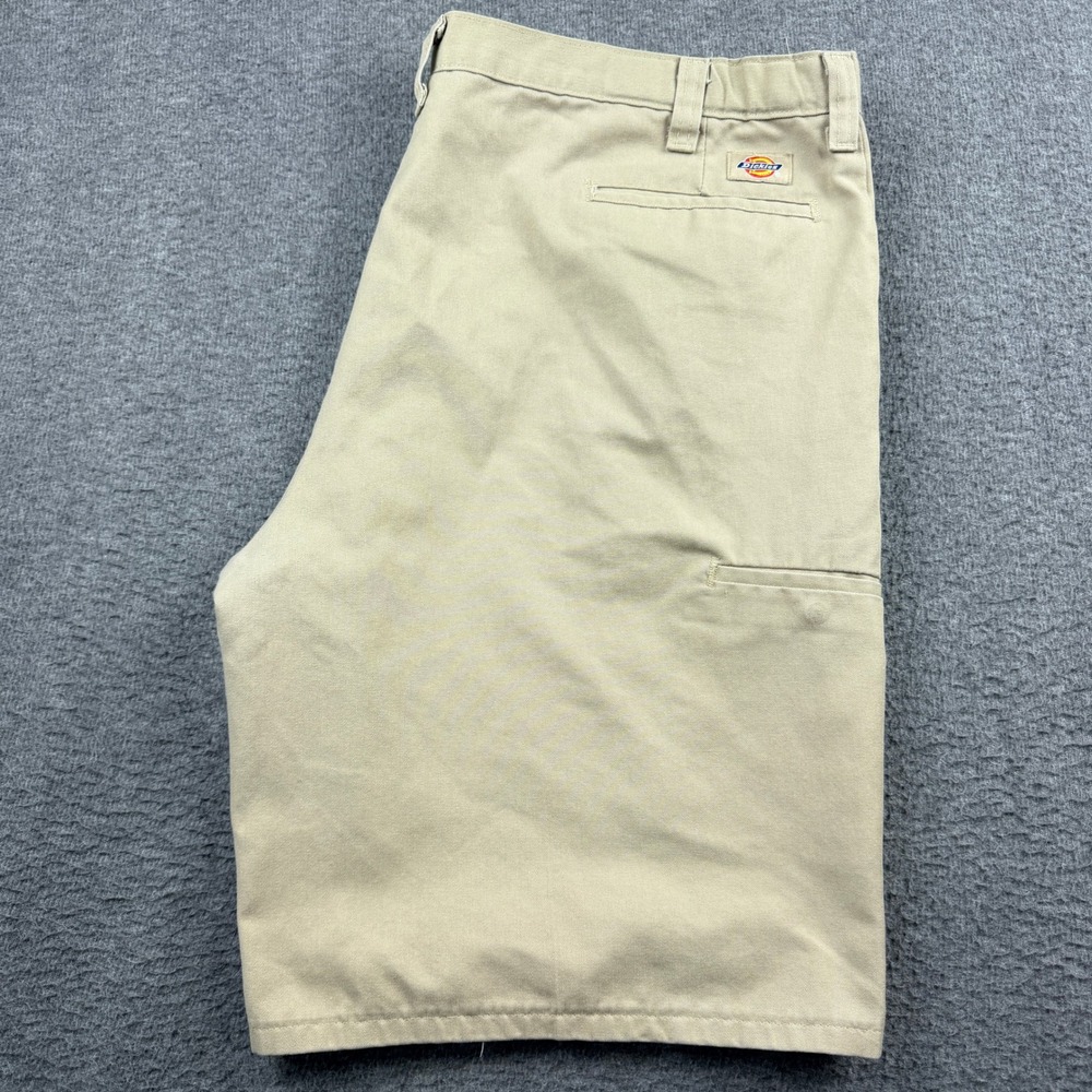 Dickies Men's 42 Khaki Work Shorts LR700DS Tan Flat Front Utility Cargo Pocket